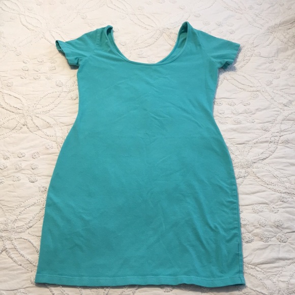 Monrow Short Sleeve Scoop Neck Dress - Picture 3 of 5